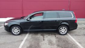 2011 VOLVO V70