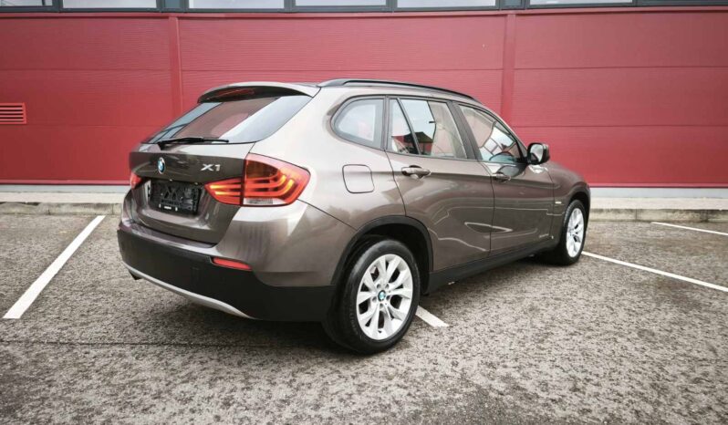 
								2011 BMW X1 pilnas									