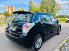 2017 TOYOTA VERSO