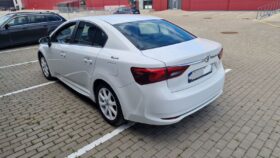 2017 TOYOTA AVENSIS