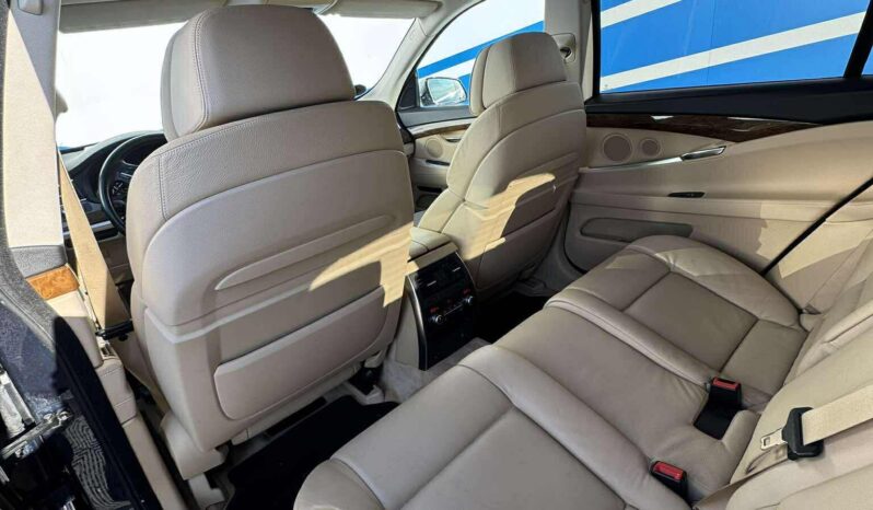 
								BMW pilnas									