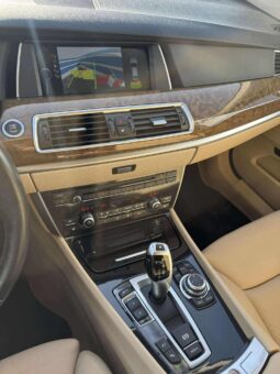 
										BMW pilnas									