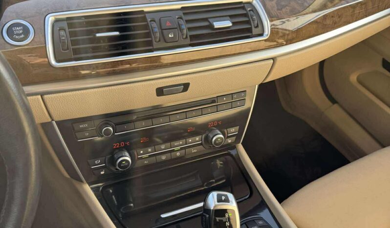 
								BMW pilnas									