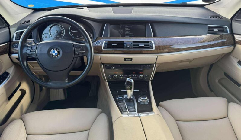 
								BMW pilnas									