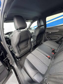 
										Peugeot 3008 pilnas									