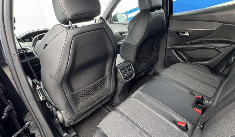 
								Peugeot 3008 pilnas									