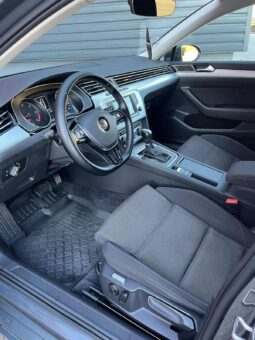 
										Volkswagen Passat pilnas									