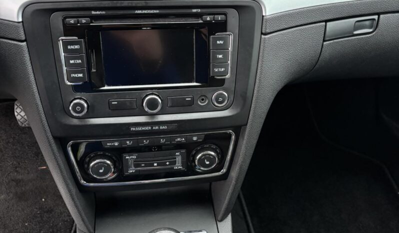 
								Skoda Superb pilnas									