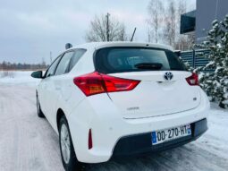 
										2015 TOYOTA AURIS pilnas									