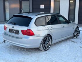 2011 BMW 320