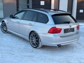 2011 BMW 320