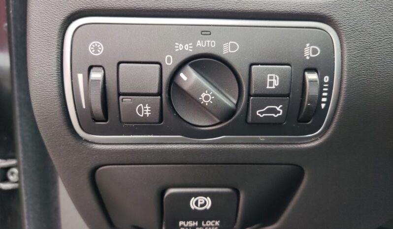 
								2014 VOLVO V70 pilnas									