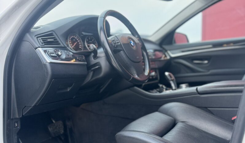 
								BMW 530 pilnas									