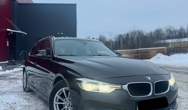 
								BMW 320 pilnas									
