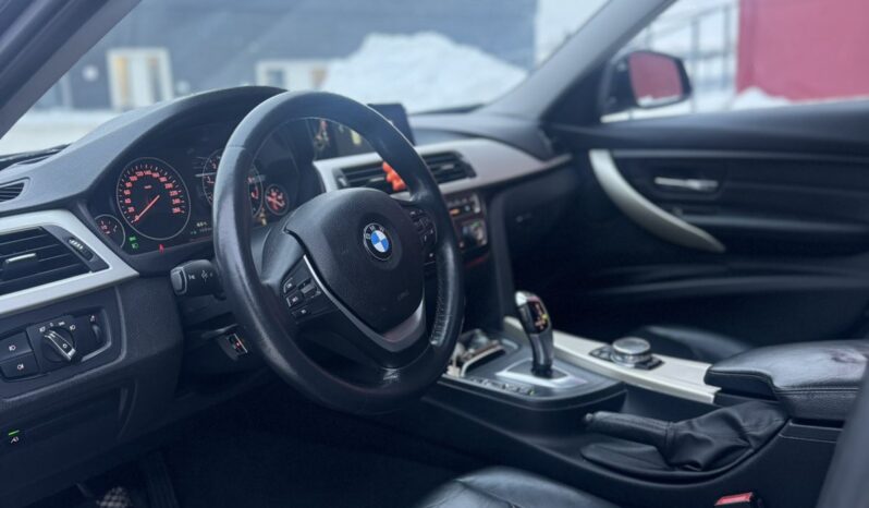 
								BMW 320 pilnas									