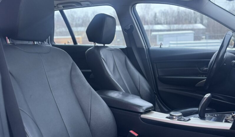 
								BMW 320 pilnas									