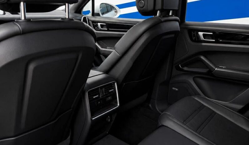 
								2019 PORSCHE CAYENNE pilnas									