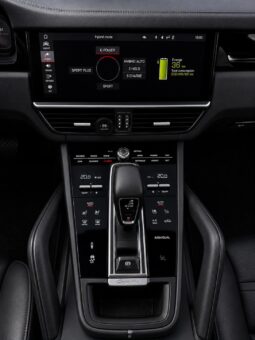 
										2019 PORSCHE CAYENNE pilnas									