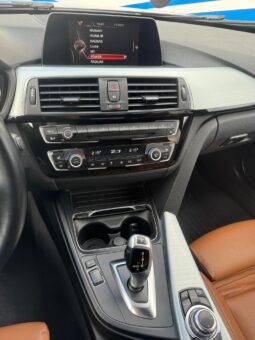 
										2015 BMW 318 pilnas									