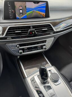 
										BMW 740 pilnas									