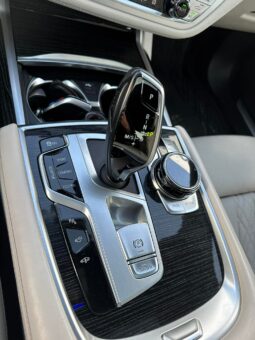 
										BMW 750 pilnas									