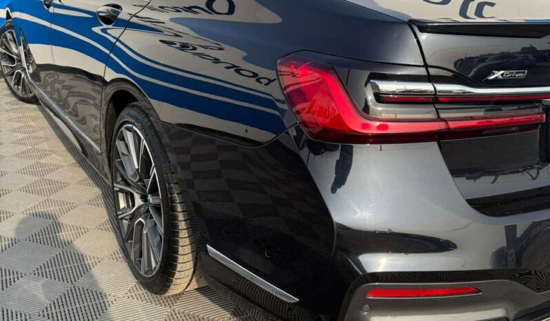 
								BMW 750 pilnas									