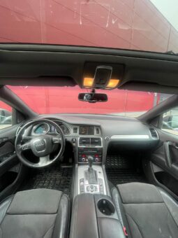 
										Audi Q7 pilnas									