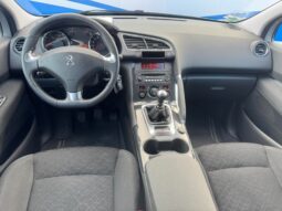 
										2015 PEUGEOT 3008 pilnas									