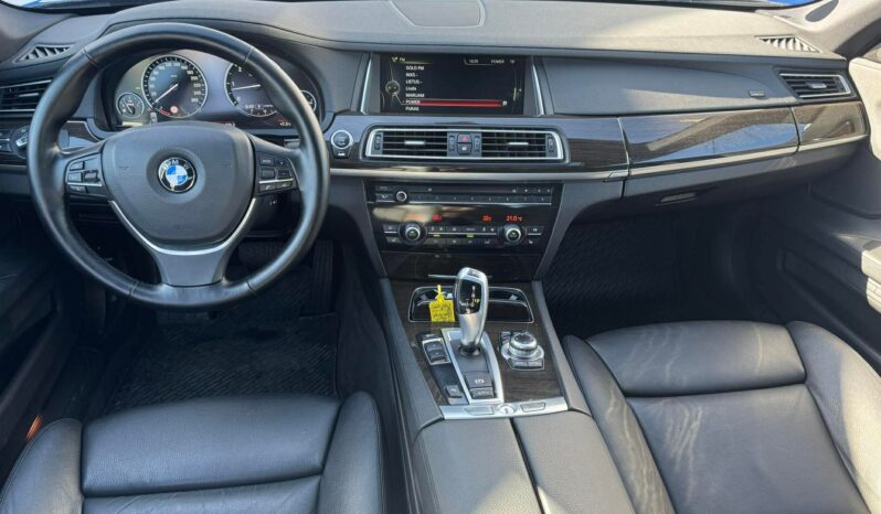
								2013 BMW 730 pilnas									