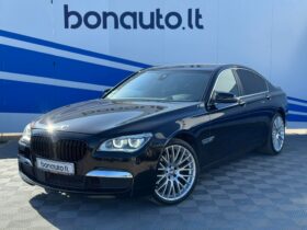 2013 BMW 730