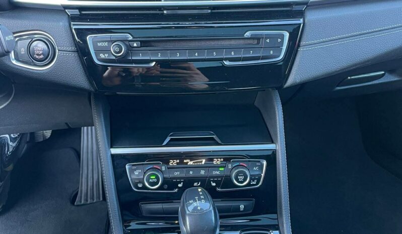 
								2015 BMW 218 pilnas									
