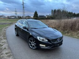 
										Volvo V60 pilnas									