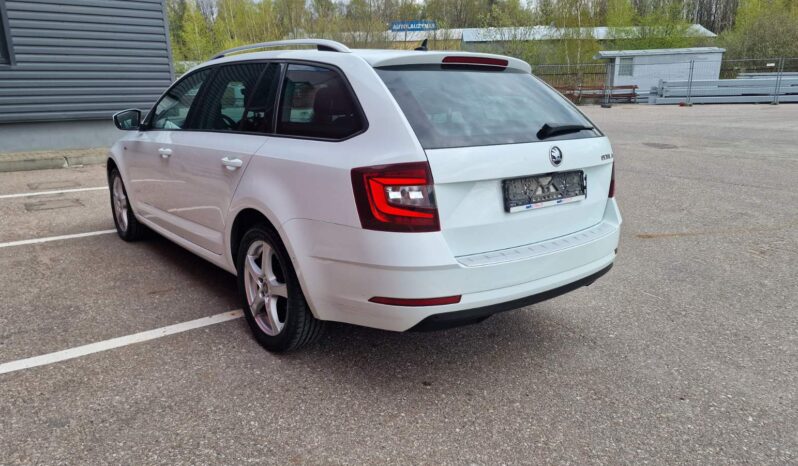 
								Skoda Octavia pilnas									