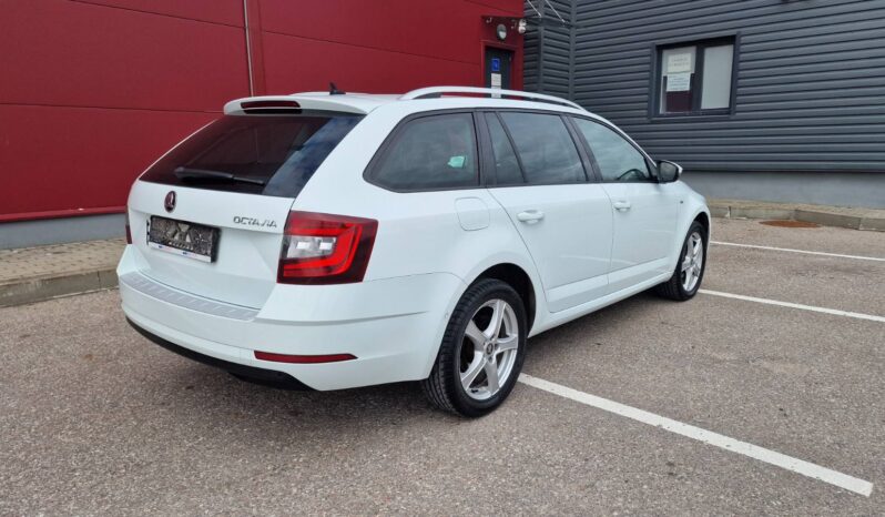 
								Skoda Octavia pilnas									