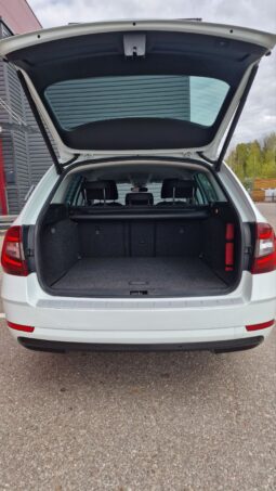
										Skoda Octavia pilnas									