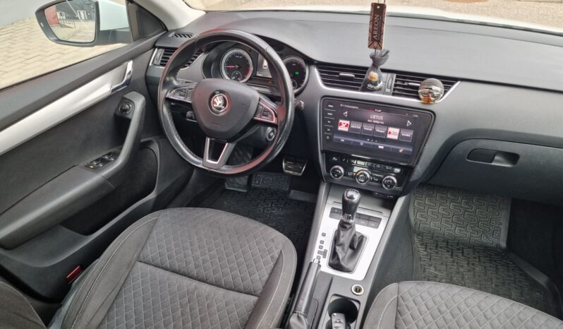 
								Skoda Octavia pilnas									