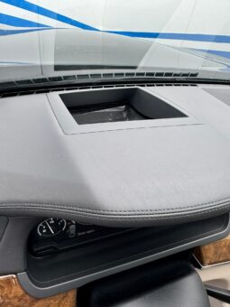 
										2010 BMW 750 pilnas									