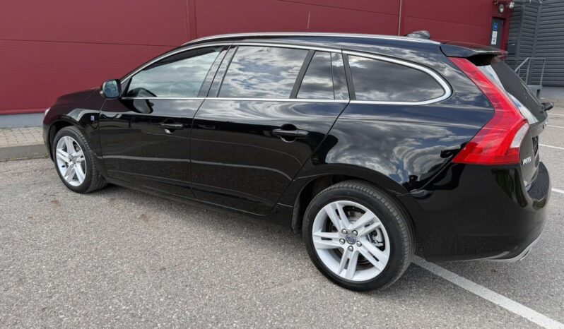 
								2016 VOLVO V60 pilnas									
