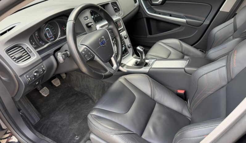 
								2016 VOLVO V60 pilnas									