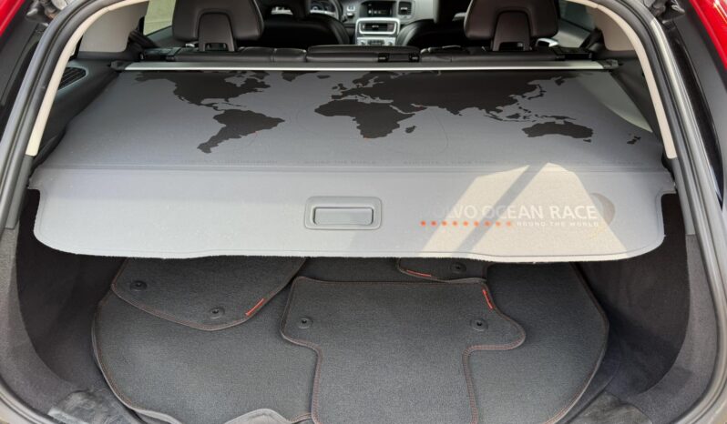 
								2016 VOLVO V60 pilnas									
