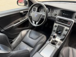 
										2016 VOLVO V60 pilnas									