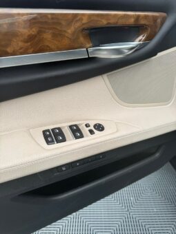 
										2010 BMW 750 pilnas									