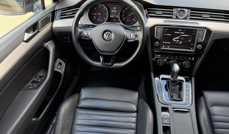 
								2016 Volkswagen Passat pilnas									