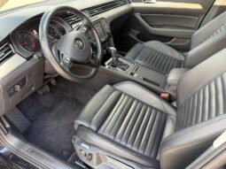 
										2016 Volkswagen Passat pilnas									