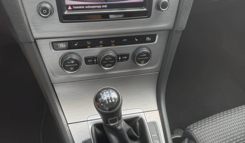 
								2017 VOLKSWAGEN GOLF VII pilnas									
