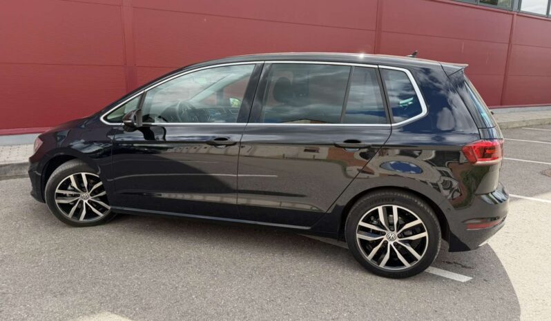 
								Volkswagen pilnas									