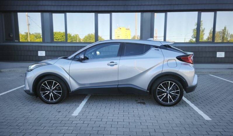 
								2020 TOYOTA C-HR pilnas									
