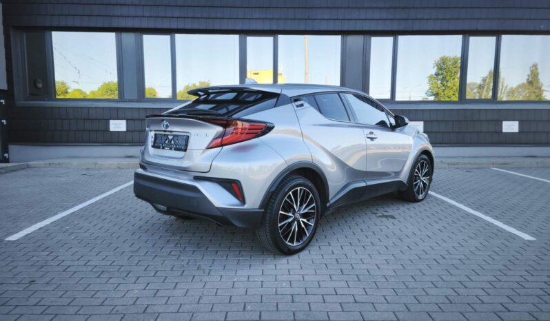 
								2020 TOYOTA C-HR pilnas									
